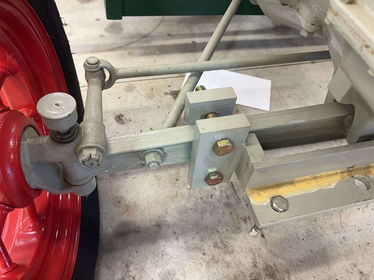 1927-fordson-with-continental-corn-picker-image-15