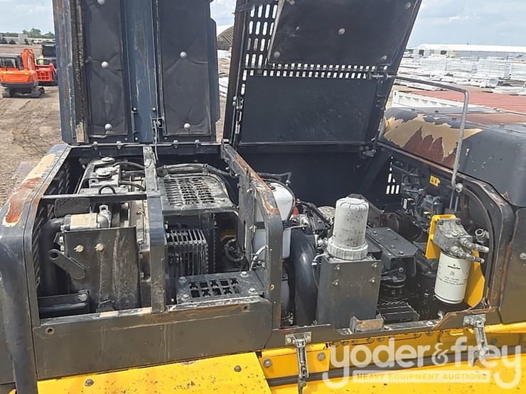 2015-komatsu-pc490-lc-11-image-84