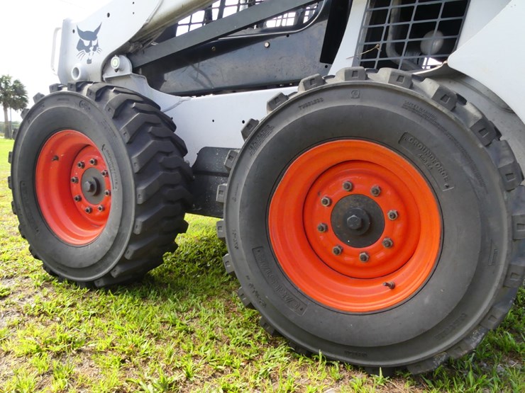 2015-bobcat-s570-image-6