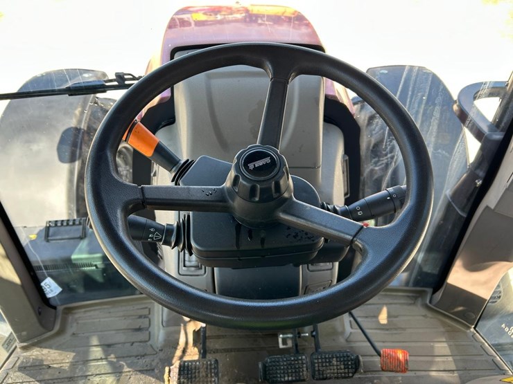 2022-case-ih-maxxum-115-image-23