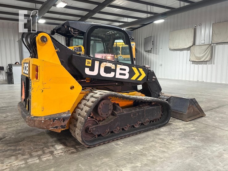 2021-jcb-3ts-8t-image-3