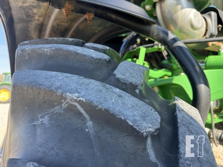 2017-john-deere-r4038-image-13