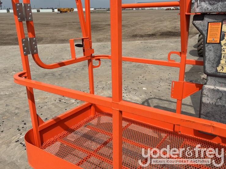 2014-jlg-800aj-image-36