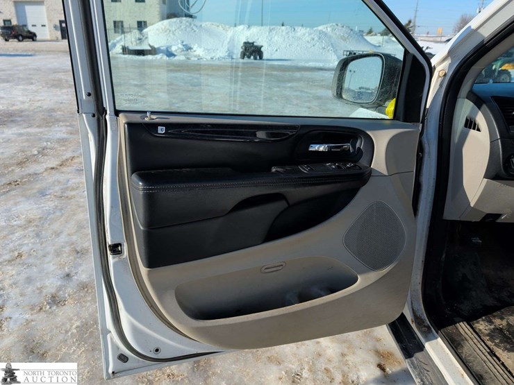 2014-ram-c/v-image-14