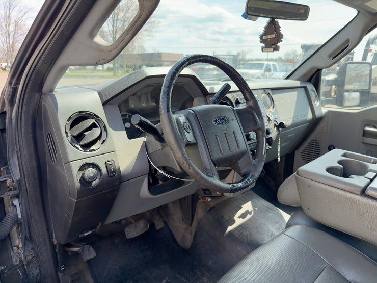 2012-ford-f450-xl-image-23