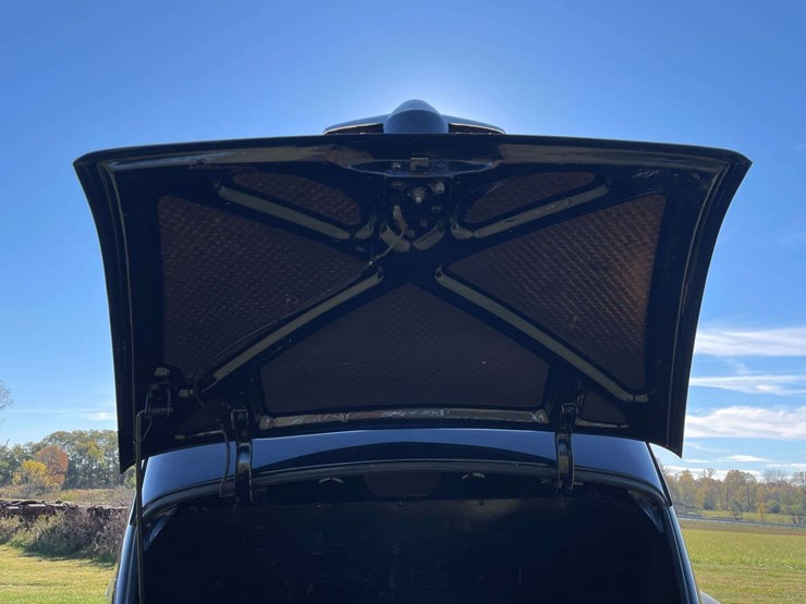 1938-ford-two-door-deluxe-sedan---original-car!-image-75