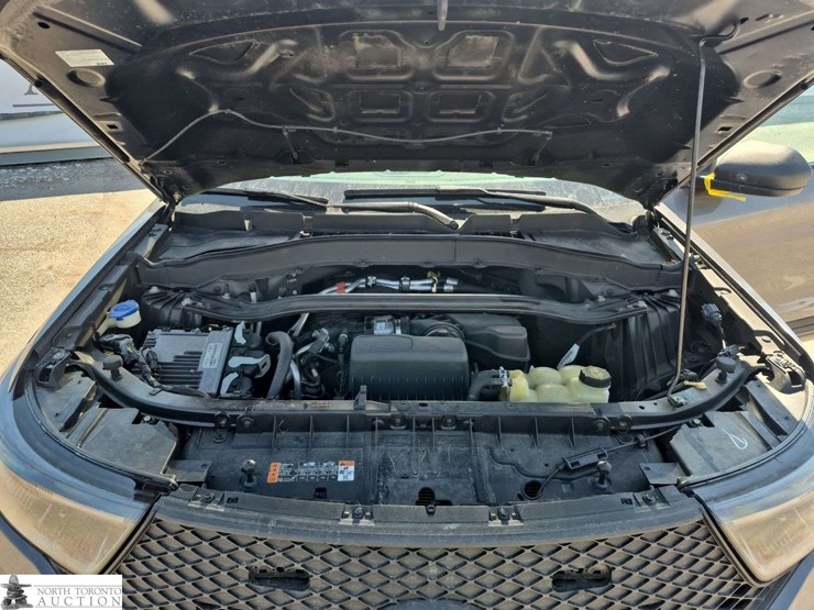 2020-ford-explorer-image-10