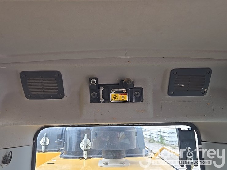 2017-caterpillar-336fl-image-98