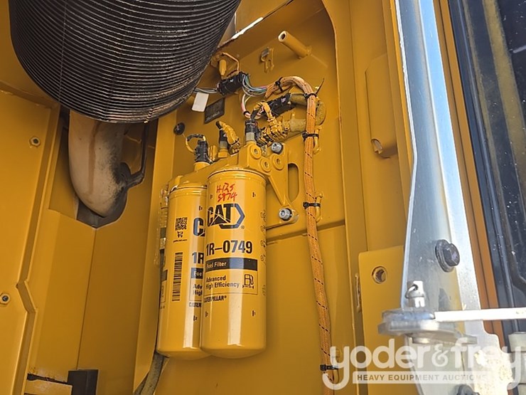 2017-caterpillar-336fl-image-39