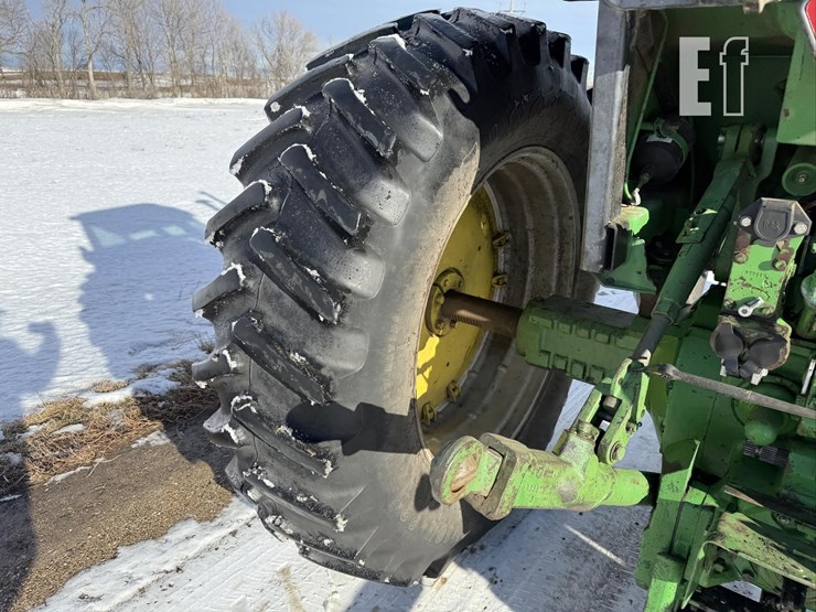 john-deere-4440-image-8