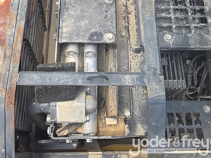 2015-komatsu-pc490-lc-11-image-80