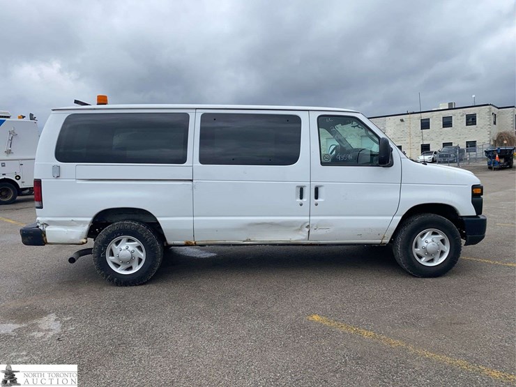 2009-ford-cargo-image-7