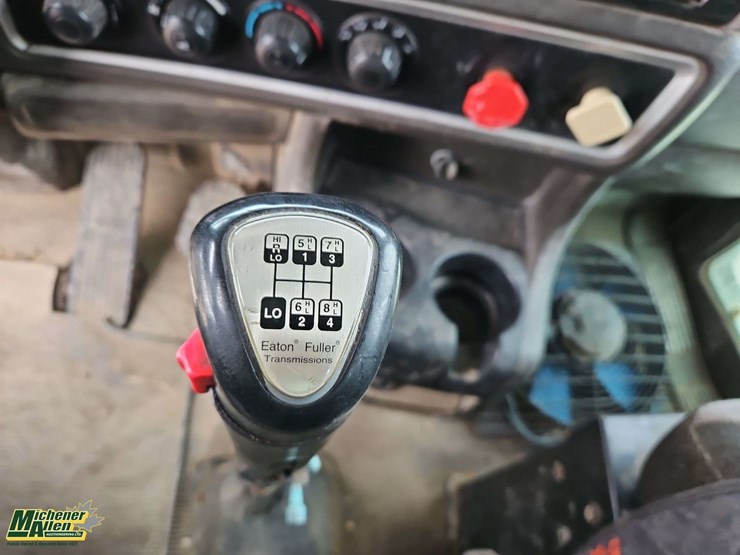 2013-kenworth-t800-image-27