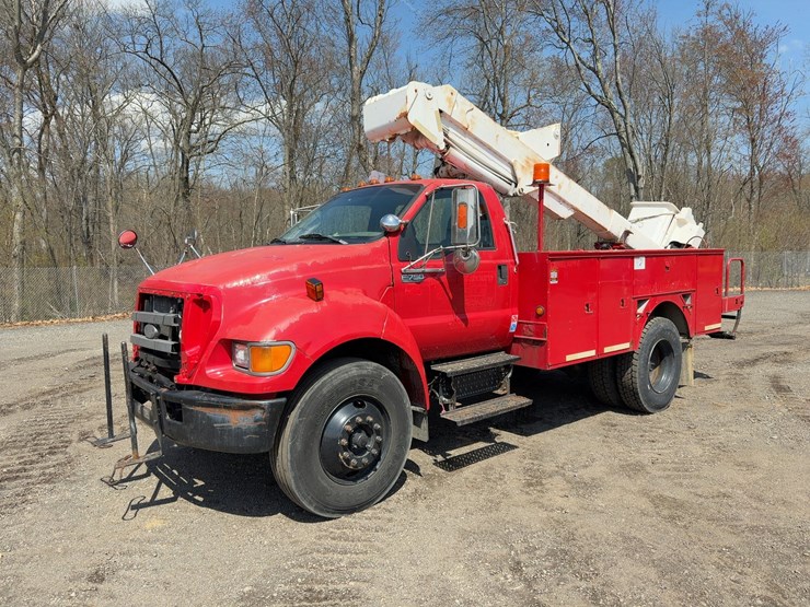 2007-ford-f750-xl-image-1