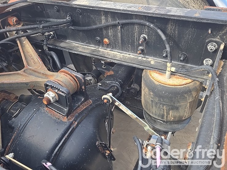 2014-kenworth-t800-image-64