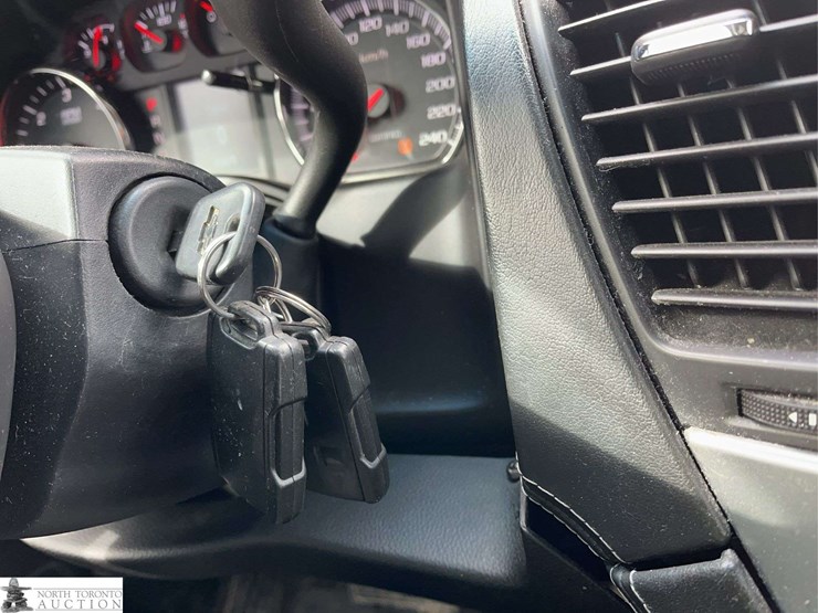 2017-chevrolet-tahoe-image-14