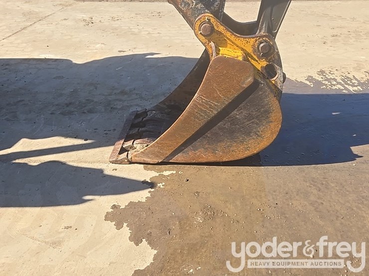 2010-deere-310sj-image-55