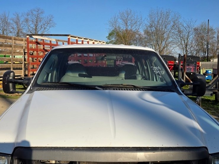 2004-ford-f350-image-30