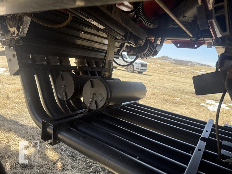 2011-case-ih-3430-image-24