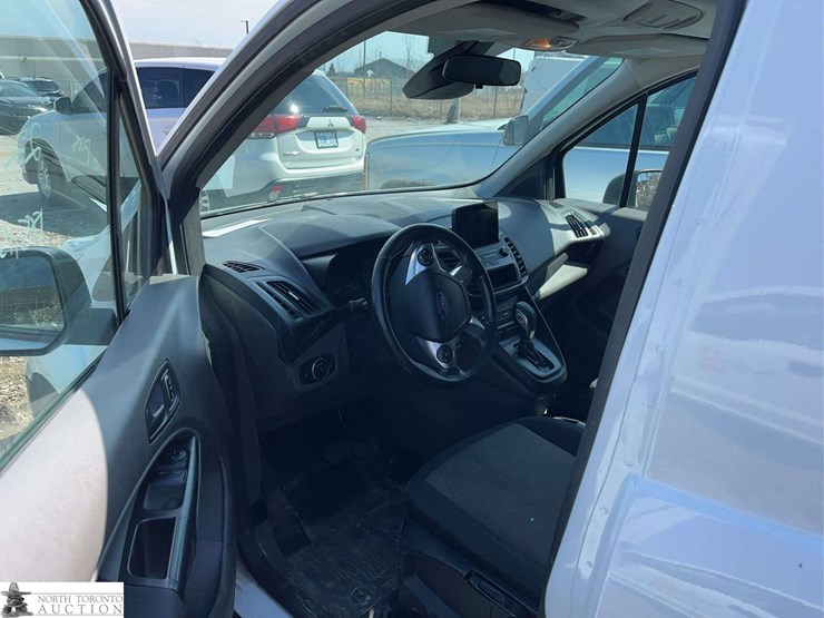 2022-ford-transit-connect-image-8