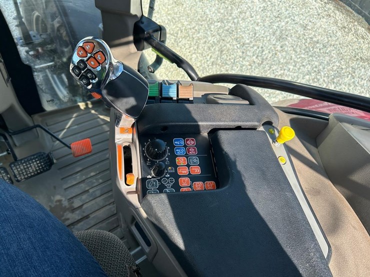 2022-case-ih-maxxum-115-image-25