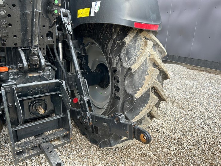 2021-case-ih-vestrum-100-image-12