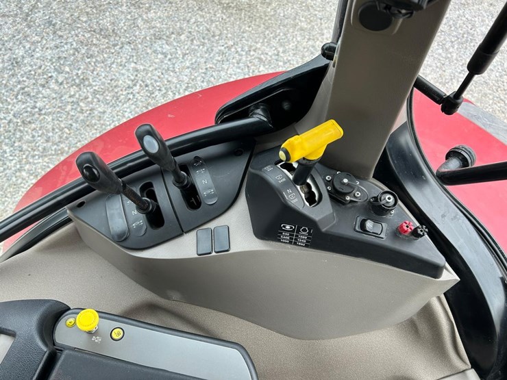 2021-case-ih-vestrum-100-image-26