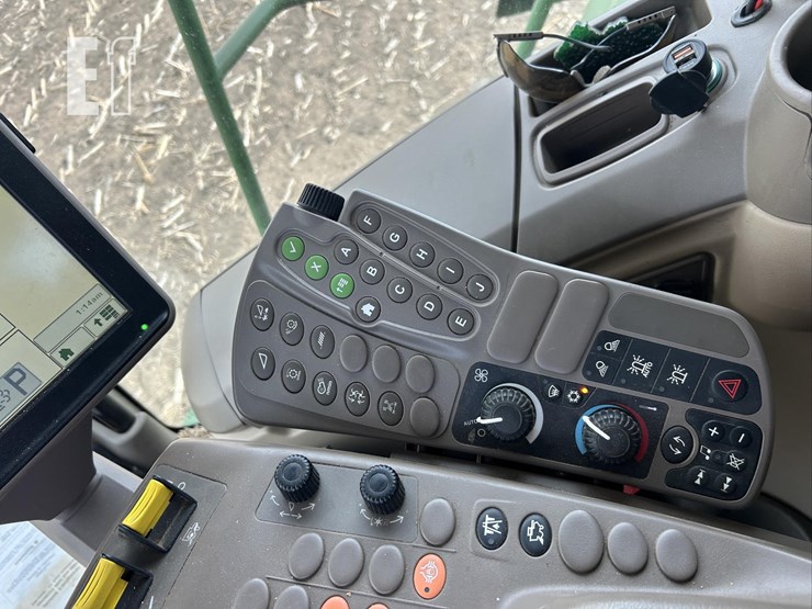 2012-john-deere-s690-image-92