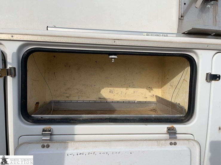 2013-ford-f350-image-22