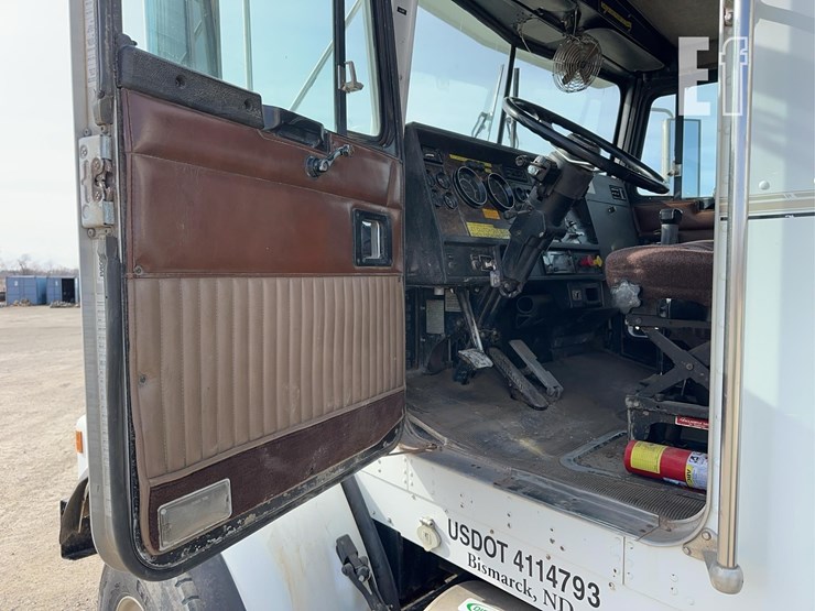 1995-kenworth-t800-image-56