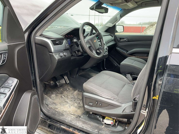 2016-chevrolet-tahoe-image-12