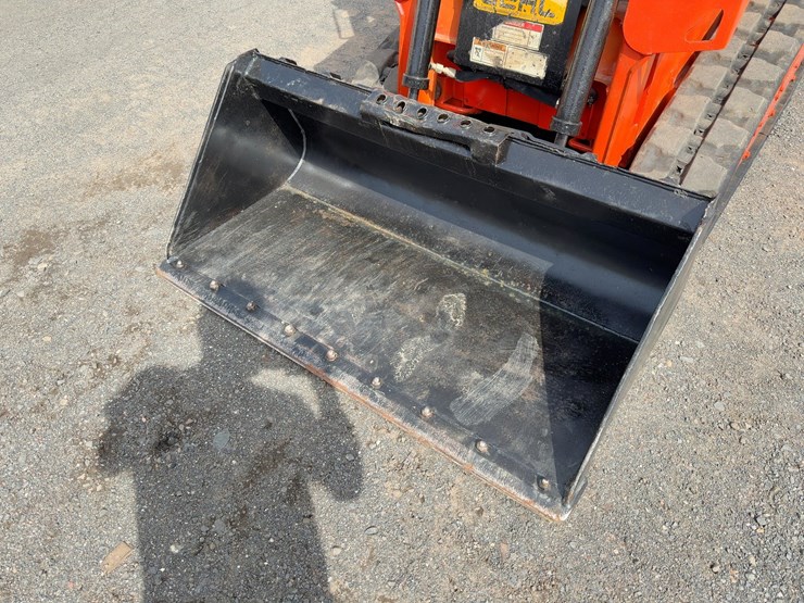 2021-gehl-rt105-image-9