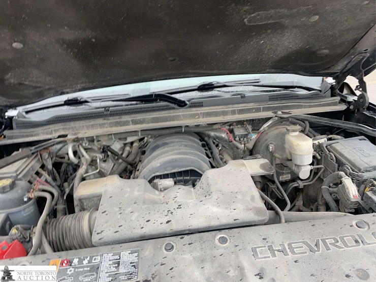 2017-chevrolet-tahoe-image-10