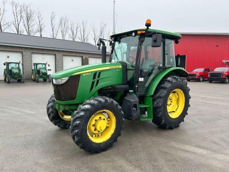 2016-john-deere-5085e-image-1