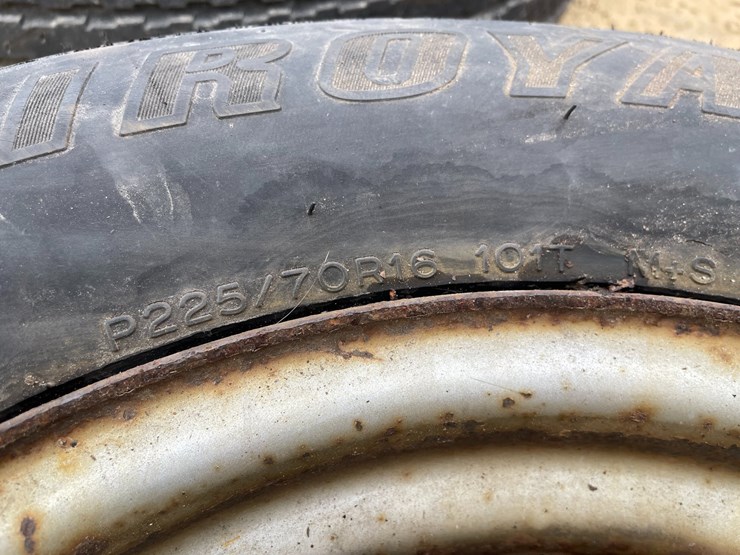 #3926-•-(6)-spare-rims-and-tires-image-22