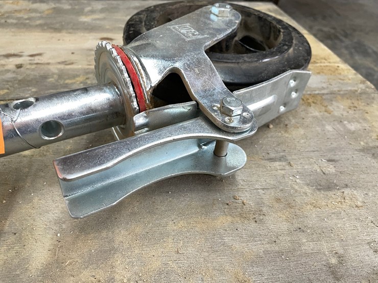 #3945-•-(4)-8"-cbw-caster-wheels-image-5