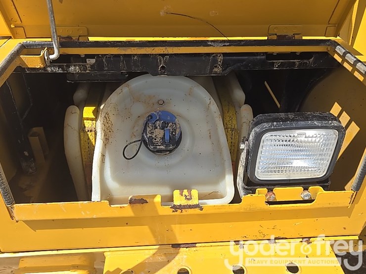 2017-deere-210g-lc-image-76