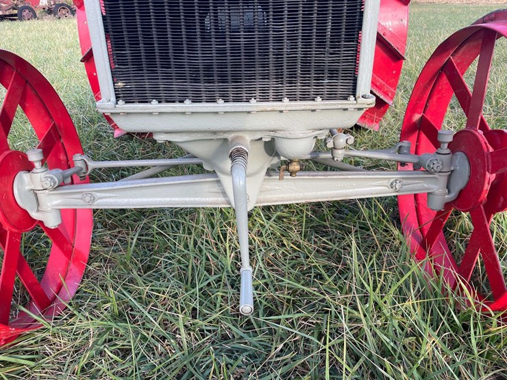 1918-fordson-tractor-image-19