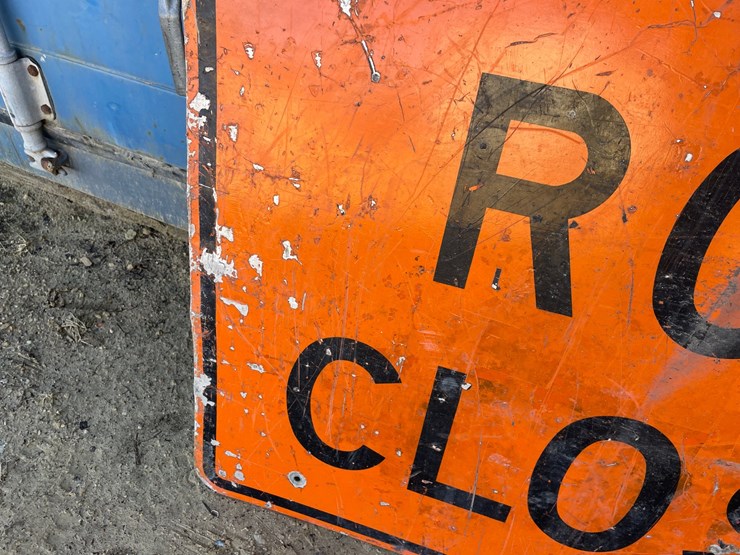 #3931-•-metal-retired-road-sign-image-4