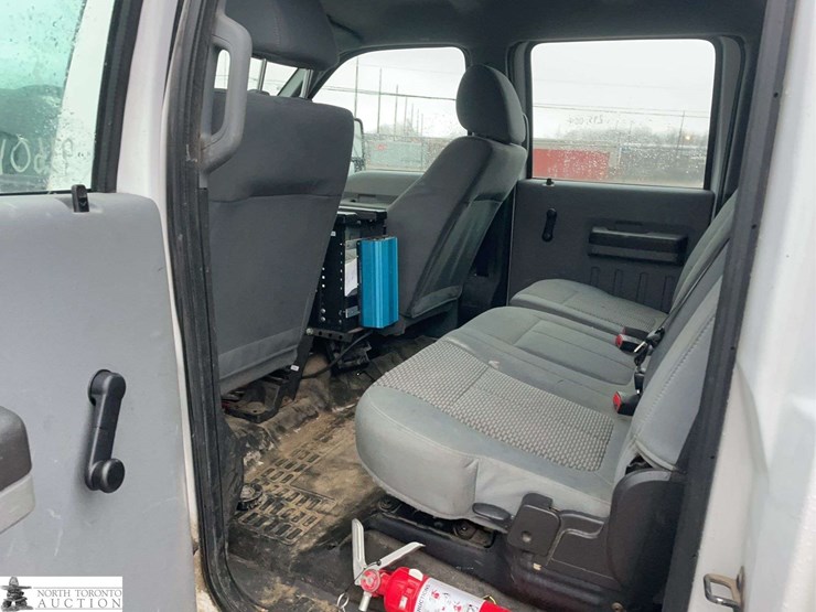 2016-ford-f350-image-15