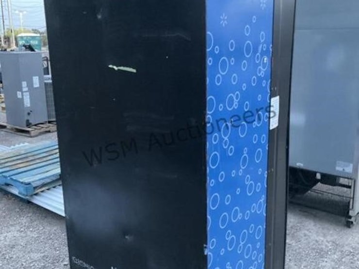 refrigerated-beverage-vending-machine-image-3