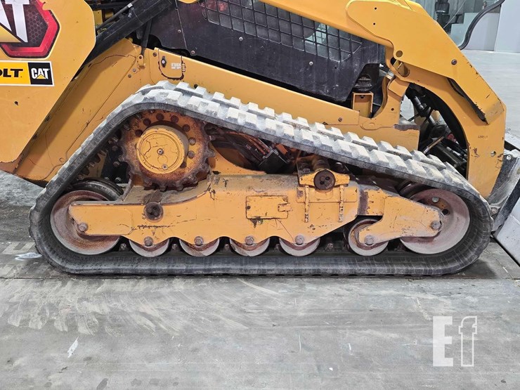 2021-caterpillar-289d3-image-33