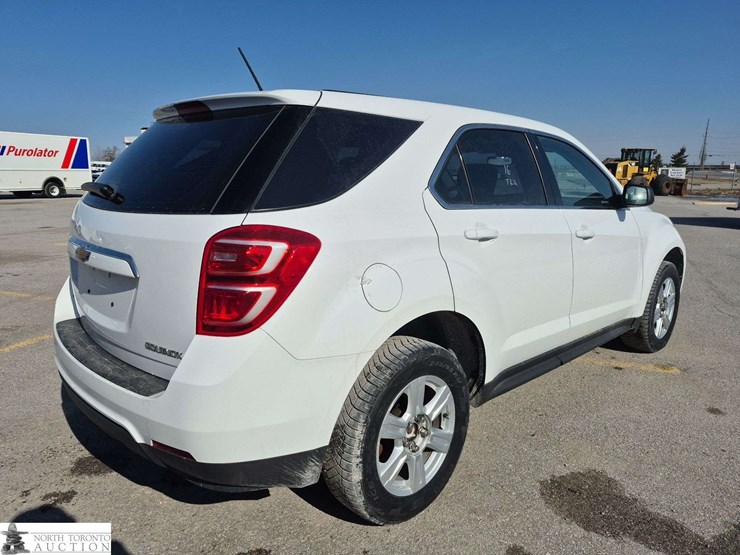 2016-chevrolet-equinox-ls-image-5