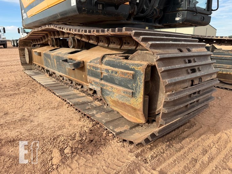 2017-hyundai-hx300l-image-19