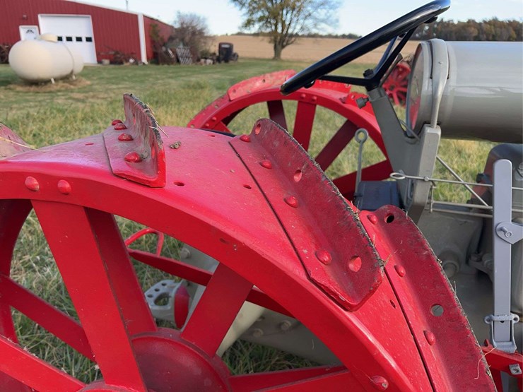 1921-fordson-tractor-image-30