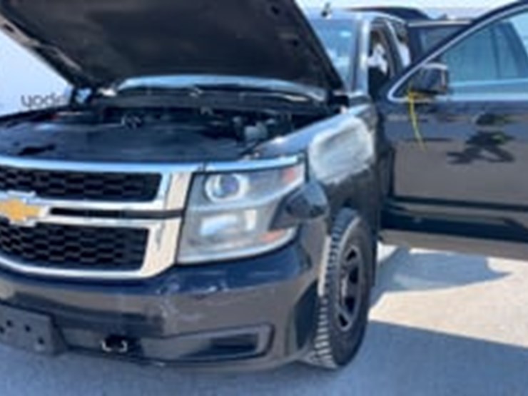 2017-chevrolet-tahoe-image-9
