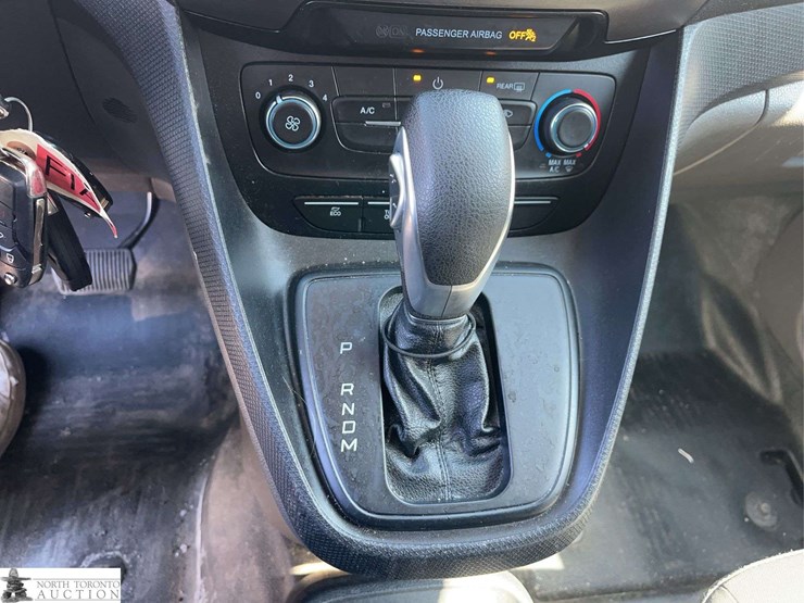 2022-ford-transit-connect-image-12