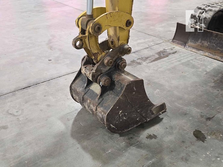 2008-caterpillar-301.8c-image-11