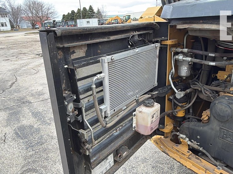 2021-caterpillar-299d3-xe-image-14