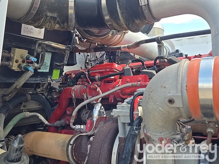 2014-kenworth-t880-image-95